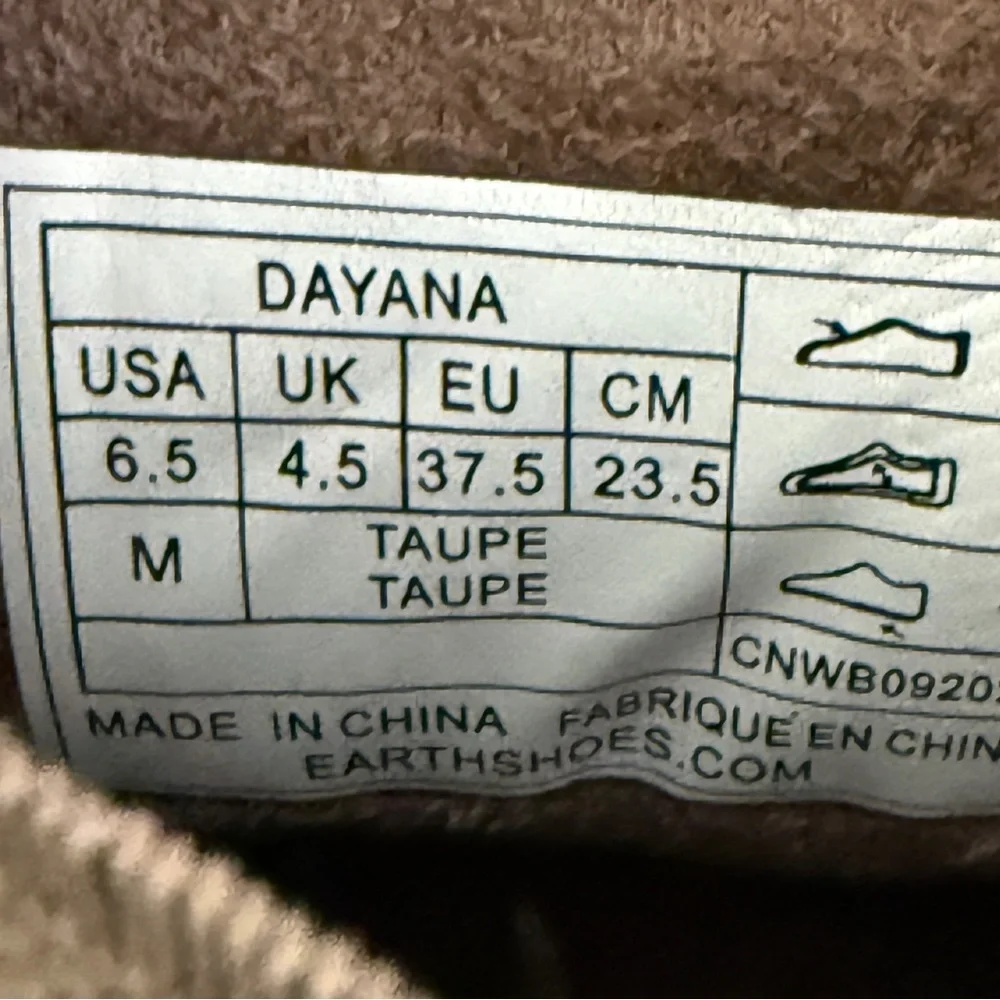 Earth Originals Dayana Women’s Brown Slip-on Boots Faux Suede Size 6.5
